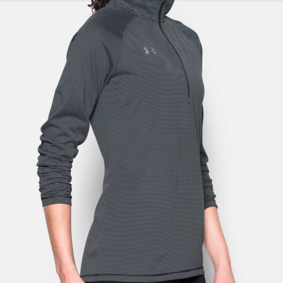 Under Armour Women’s Long Sleeve Shirt Size S/P - Picture 5 of 8